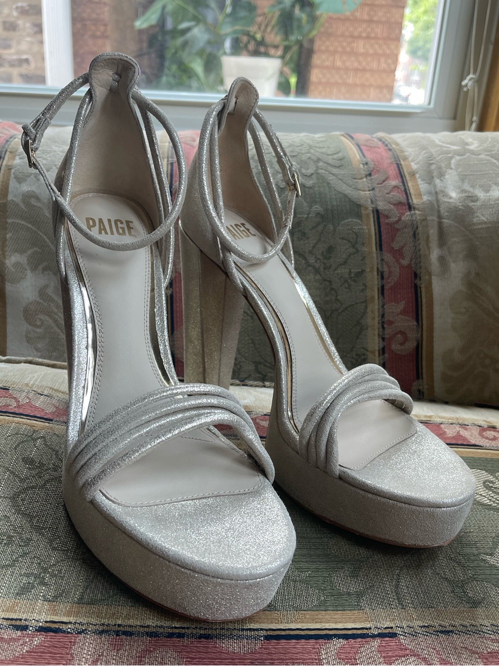PAIGE "Cat" Platform Heel Sandals. Size 10 Women N15-18